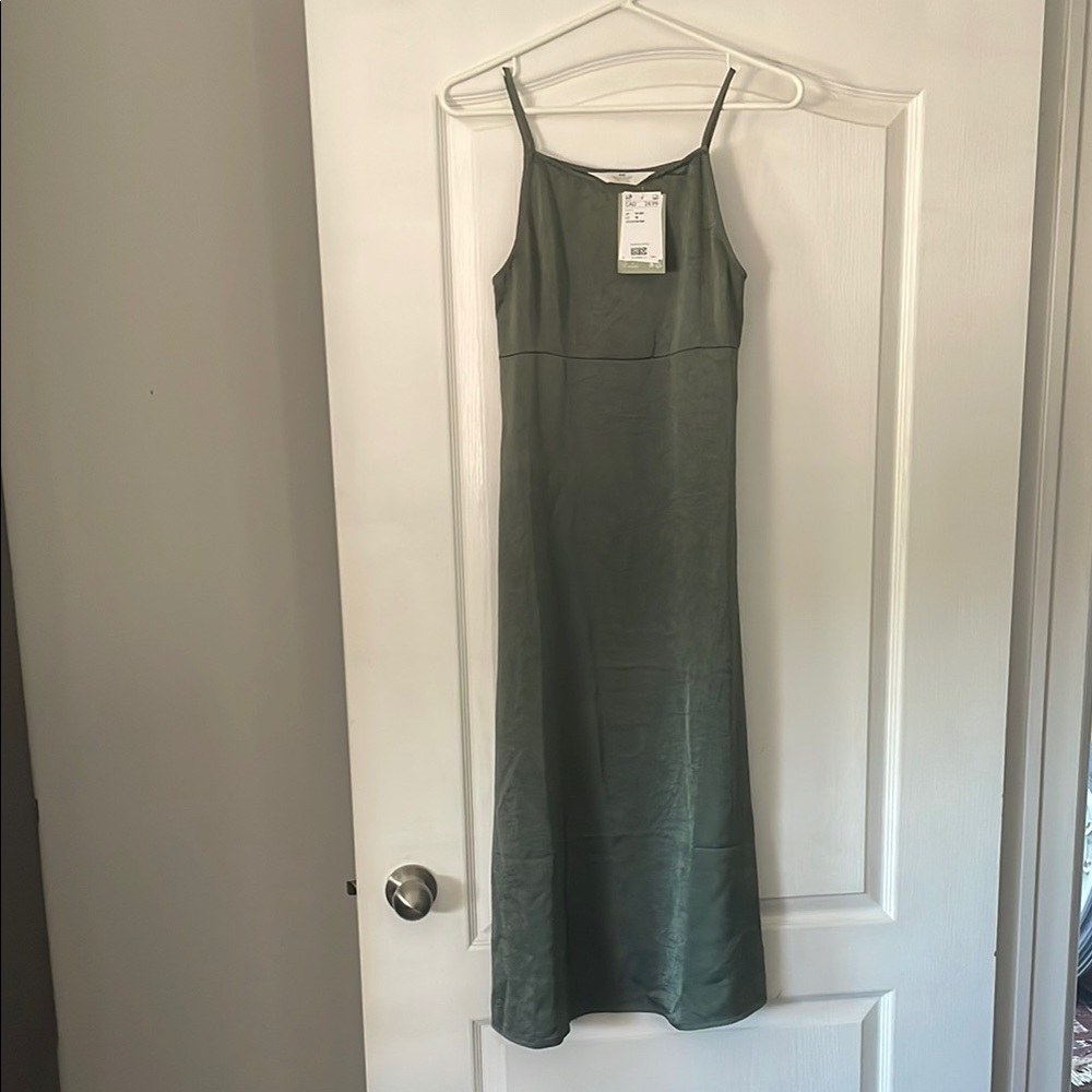 H&M Green Sleeveless Slip Dress